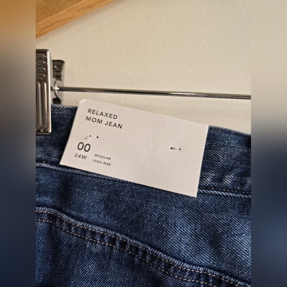 NWT! American Eagle, Relaxed Mom Jean On Dark Dreams, Multiple Sizes- NEW! - Picture 9 of 16